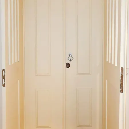 Stylish Modern In The Heart Of Cais Do Sodre Apartamento