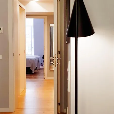 Apartment Stylish Modern In The Heart Of Cais Do Sodre Lisbon
